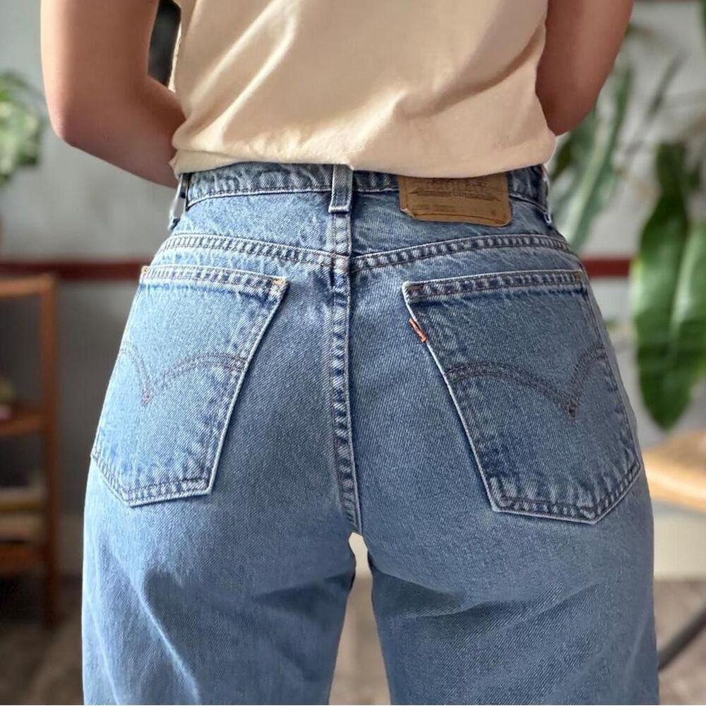 Vintage Levi’s 950 relaxed taper jeans